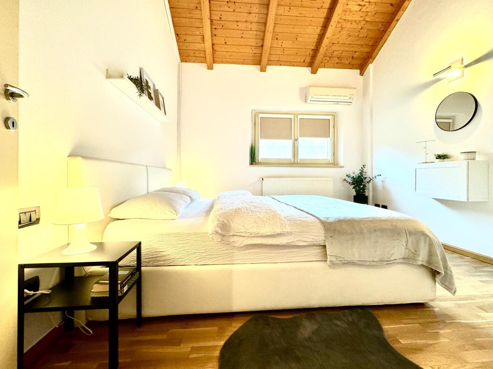 The Loft Apartment Timisoara Ngoại thất bức ảnh